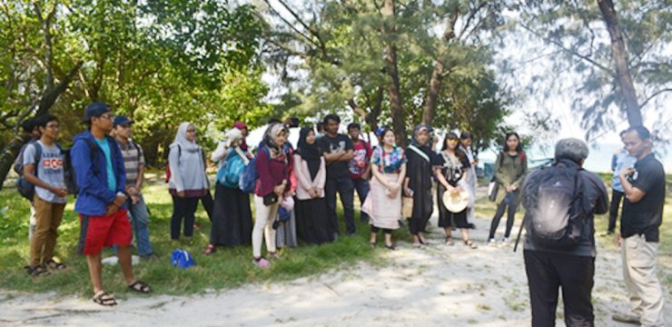 Mahasiswa Departemen Geografi FMIPA UI Lakukan Penelitian Di Pulau Rambut