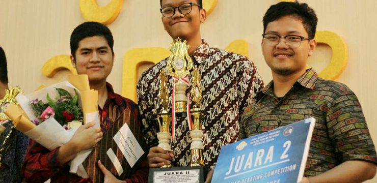 Student of FMIPA UI Wins 2nd Place in Indonesian Debate Contest