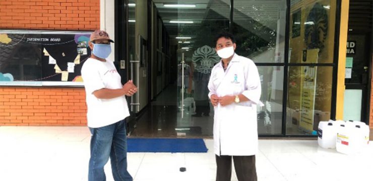 Departemen Kimia FMIPA UI Bersama ILUNI UI Produksi dan Distribusi Disinfektan di Depok